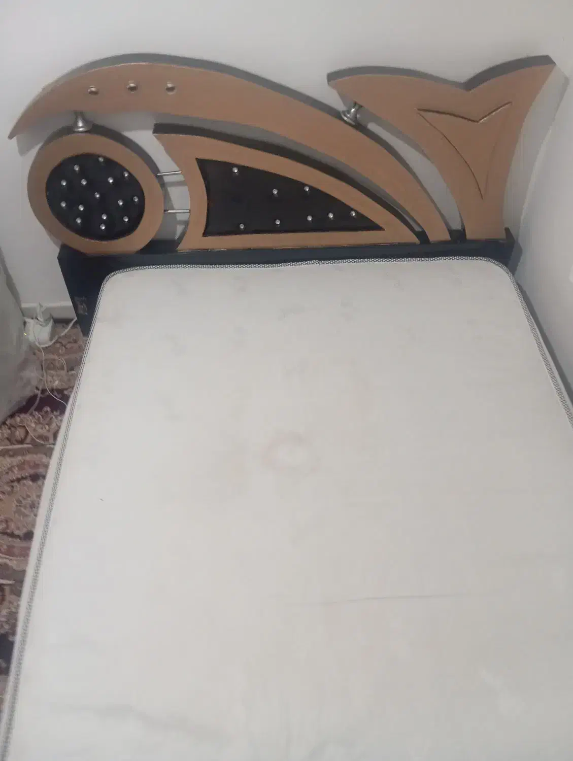 تخت خواب|تشک تختخواب|گلبهار, شهر جدید گلبهار|دیوار