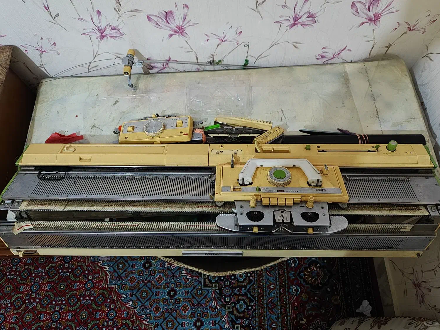 ماشین بافتنی برادر 820 سالم|لوازم خیاطی و بافتنی|خوانسار, |دیوار