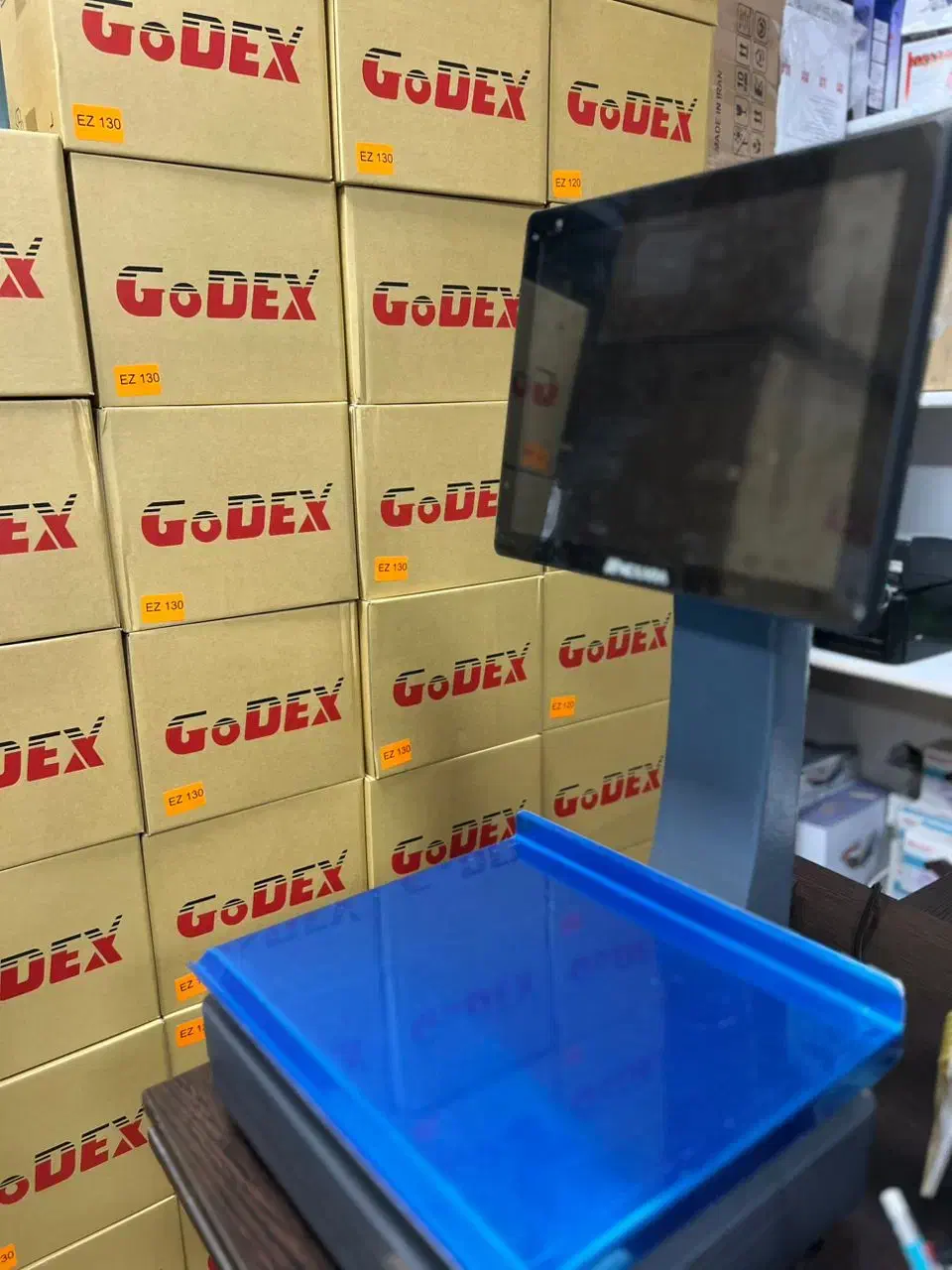 ترازو پوزاسکیل|فروشگاه و مغازه|اصفهان, نقش جهان|دیوار