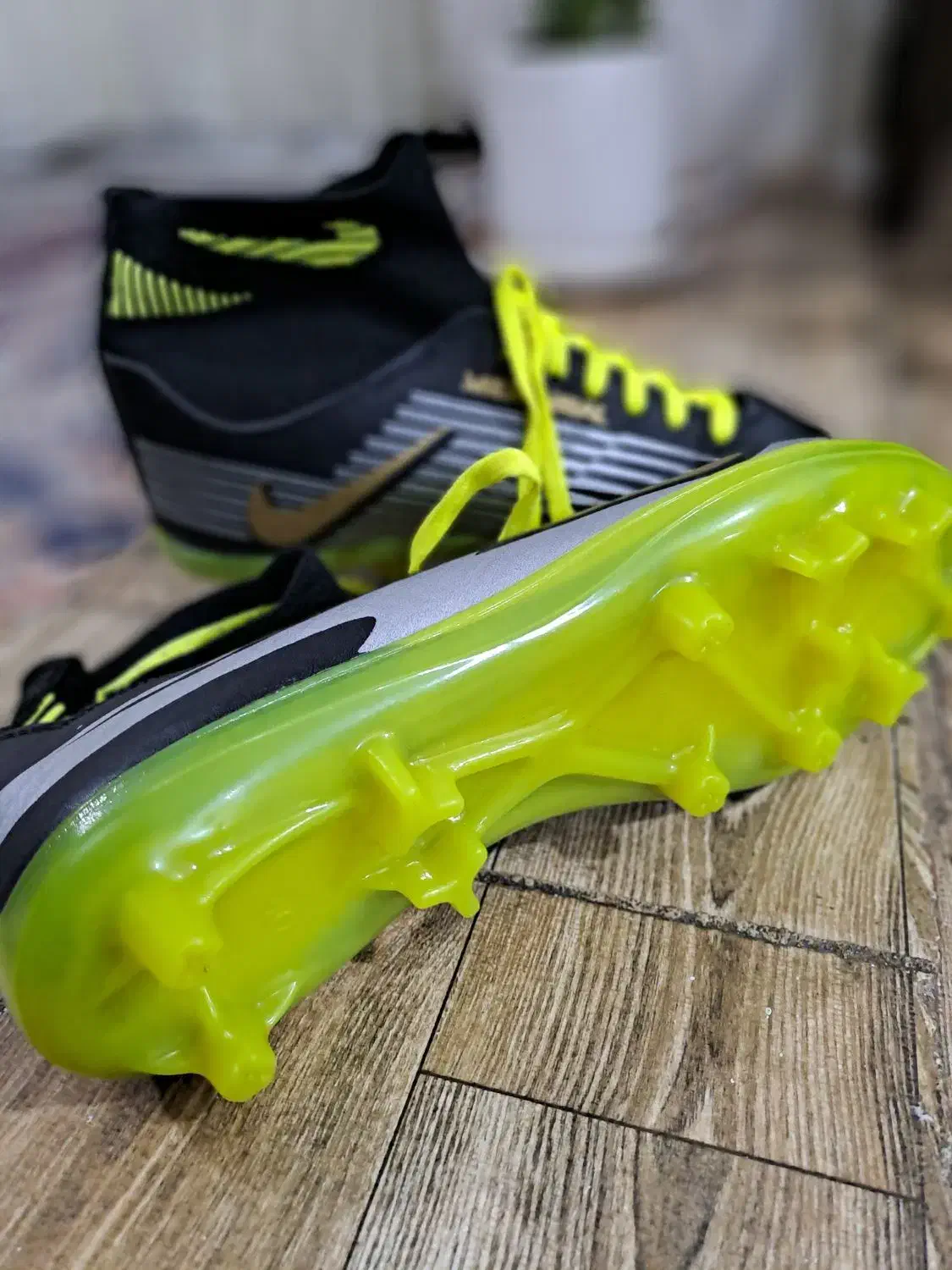 کفش ورزشی چمن|تجهیزات ورزشی|نورآباد, |دیوار