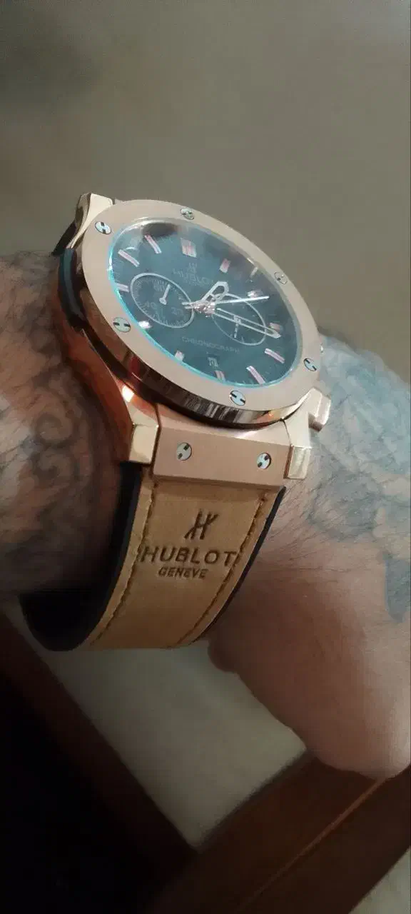 هابلوت سوئیسی نو|ساعت|اردبیل, |دیوار