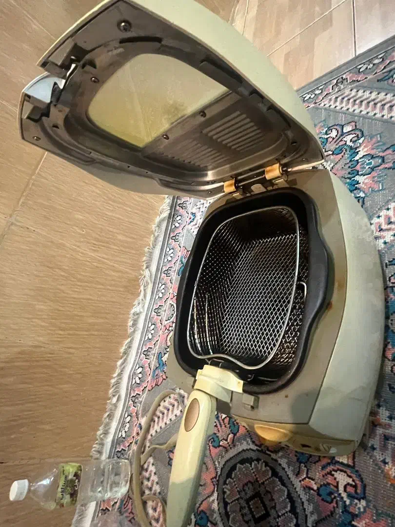 سرخ کن بزرگ اصل قدیمی کاملا نو استفاده نشده|اجاق گاز و لوازم برقی پخت‌وپز|کرمانشاه, |دیوار