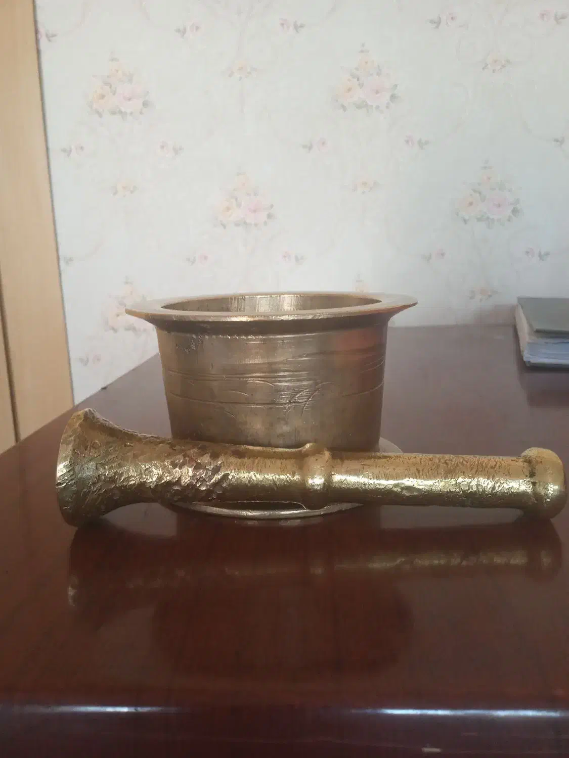 هاونگ قدیمی زرد|ظروف سرو و پذیرایی|کازرون, |دیوار