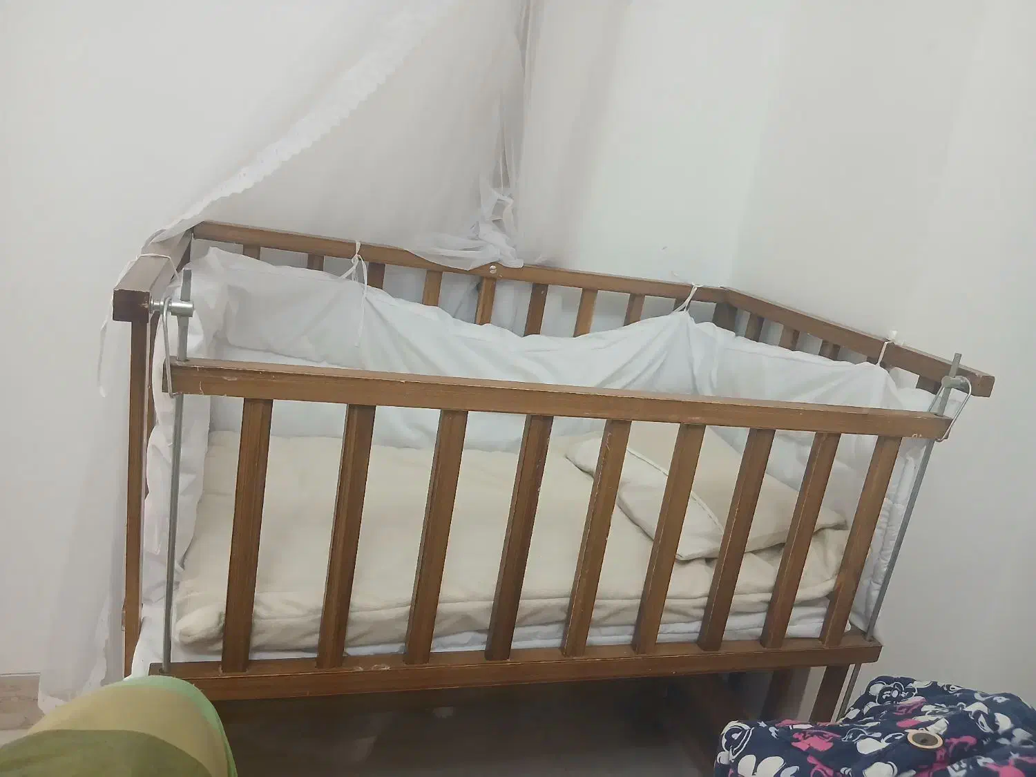 تخت نوزاد|تخت و صندلی بچه|کرمانشاه, |دیوار