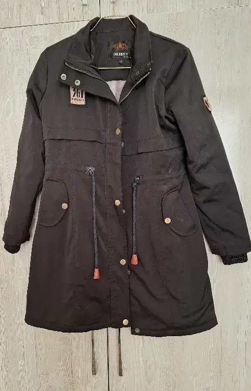 پالتو|لباس|بیرجند, |دیوار