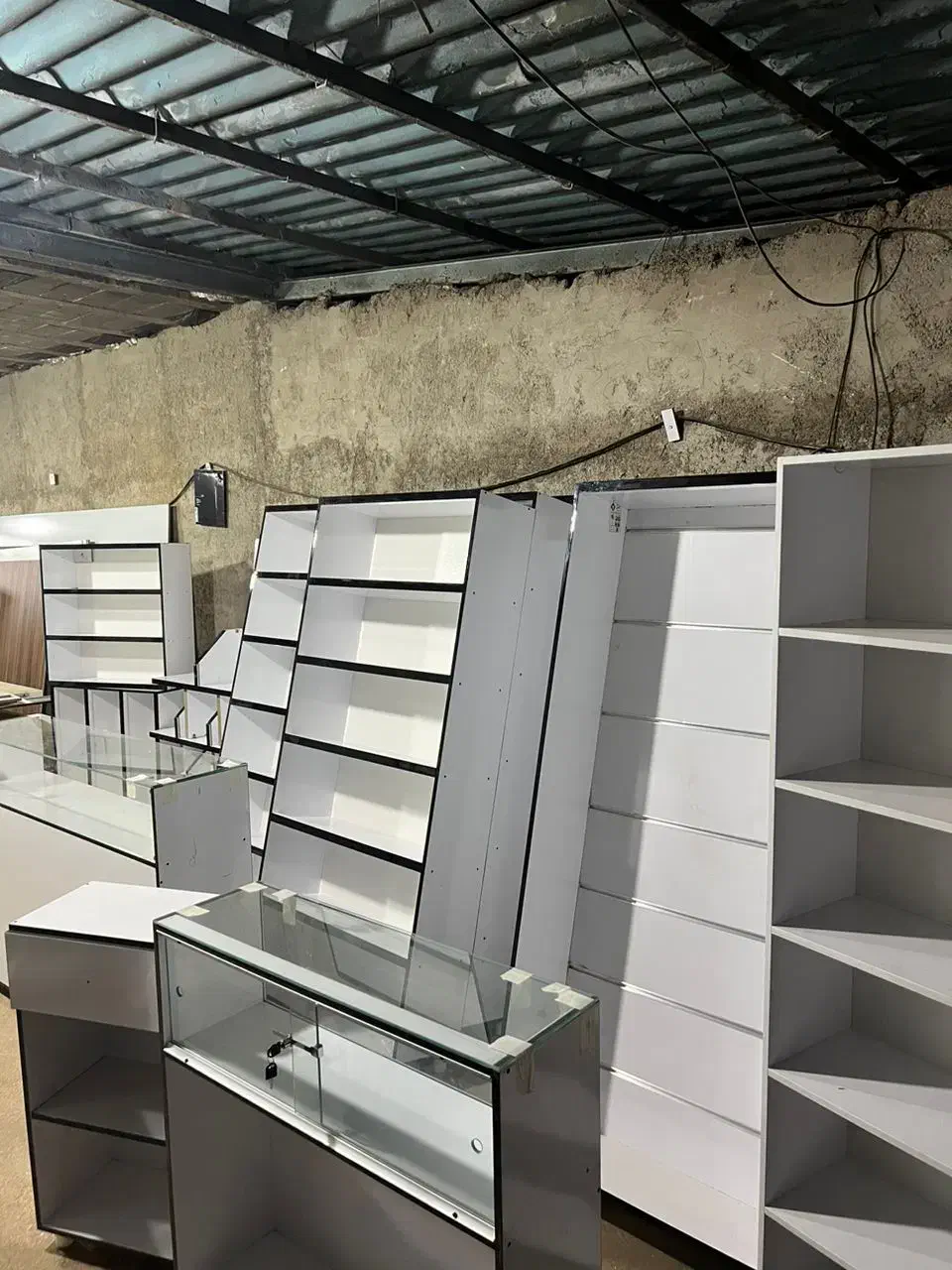 تولیدی قفسه ویترین رگال بزرگترین تولیدی شیراز|کتابخانه، شلف، قفسههای دیواری|شیراز, جوادیه|دیوار