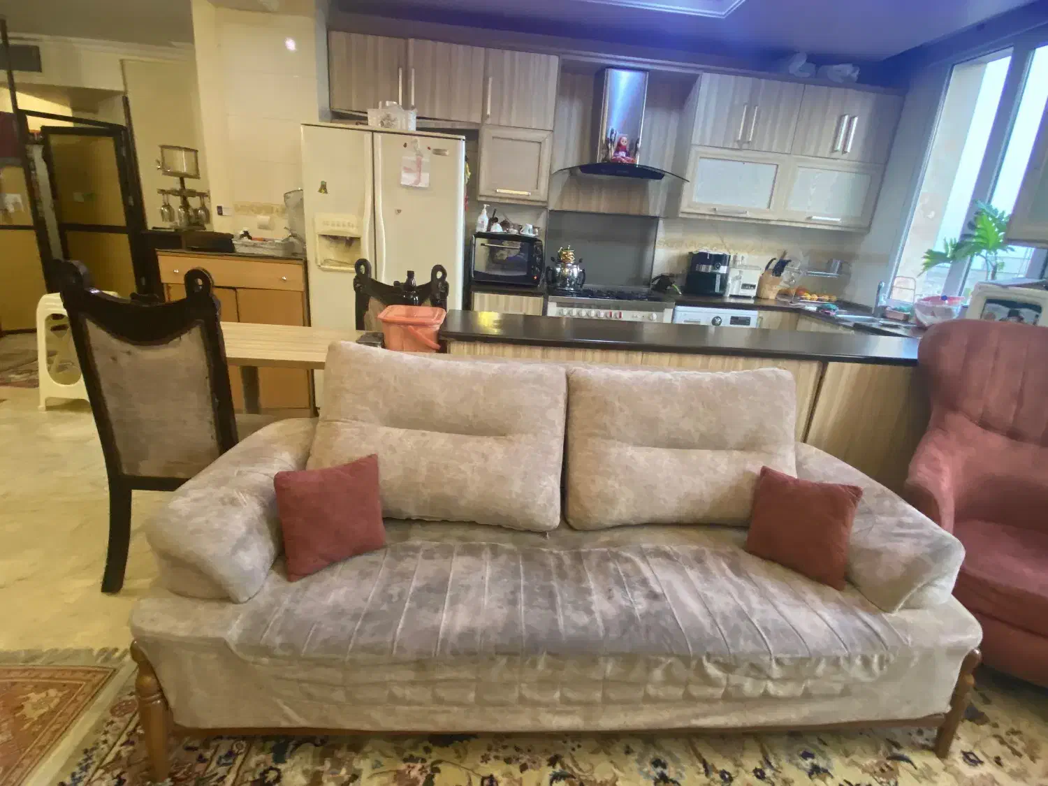 سرویس مبلمان هفت نفره و میز تمام چوب|مبلمان خانگی و میز عسلی|تهران, گلاب دره|دیوار