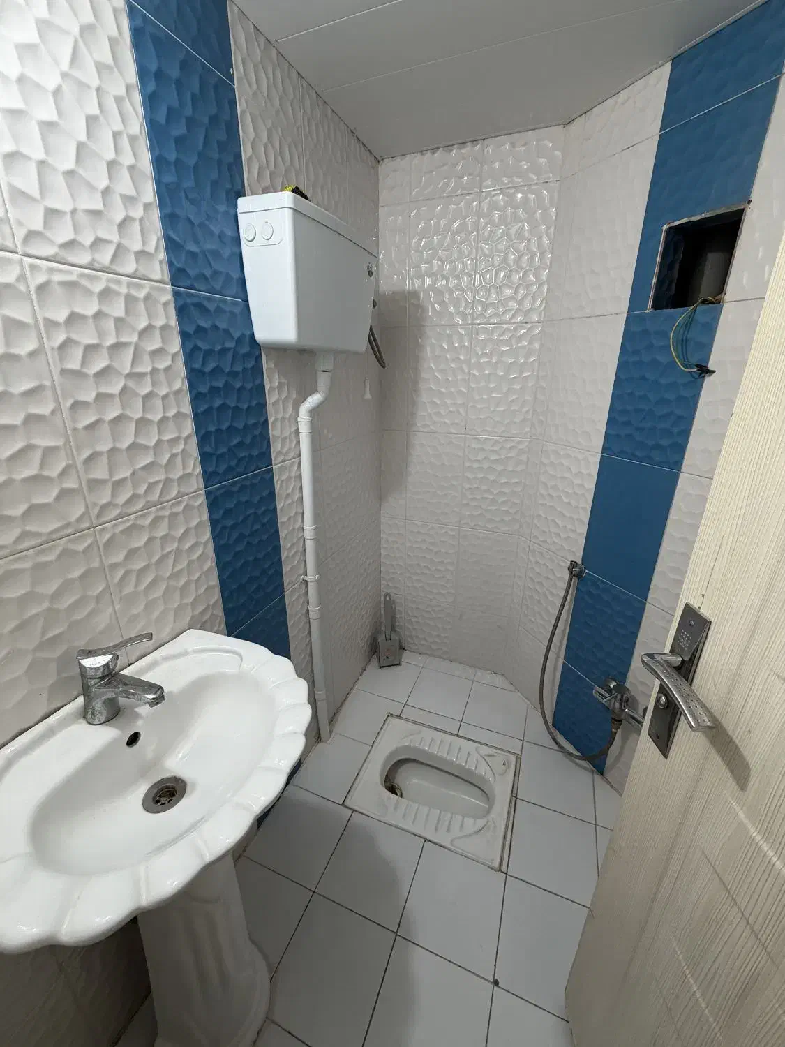 اجاره واحد تجاری واقع در ابتدای خیابان مدرس|اجارهٔ دفتر کار، اتاق اداری، مطب|ساری, |دیوار