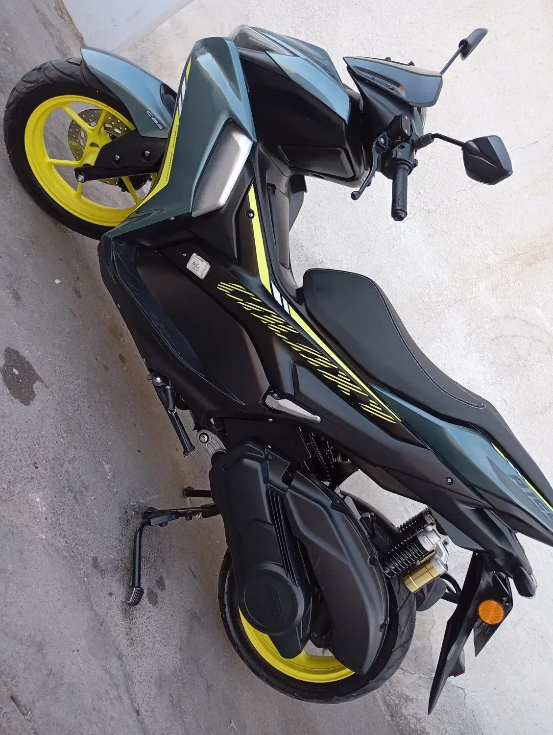 آیروکس 155 rفول. گلکسی|موتورسیکلت|شیراز, قلعه شاهزاده بیگم|دیوار