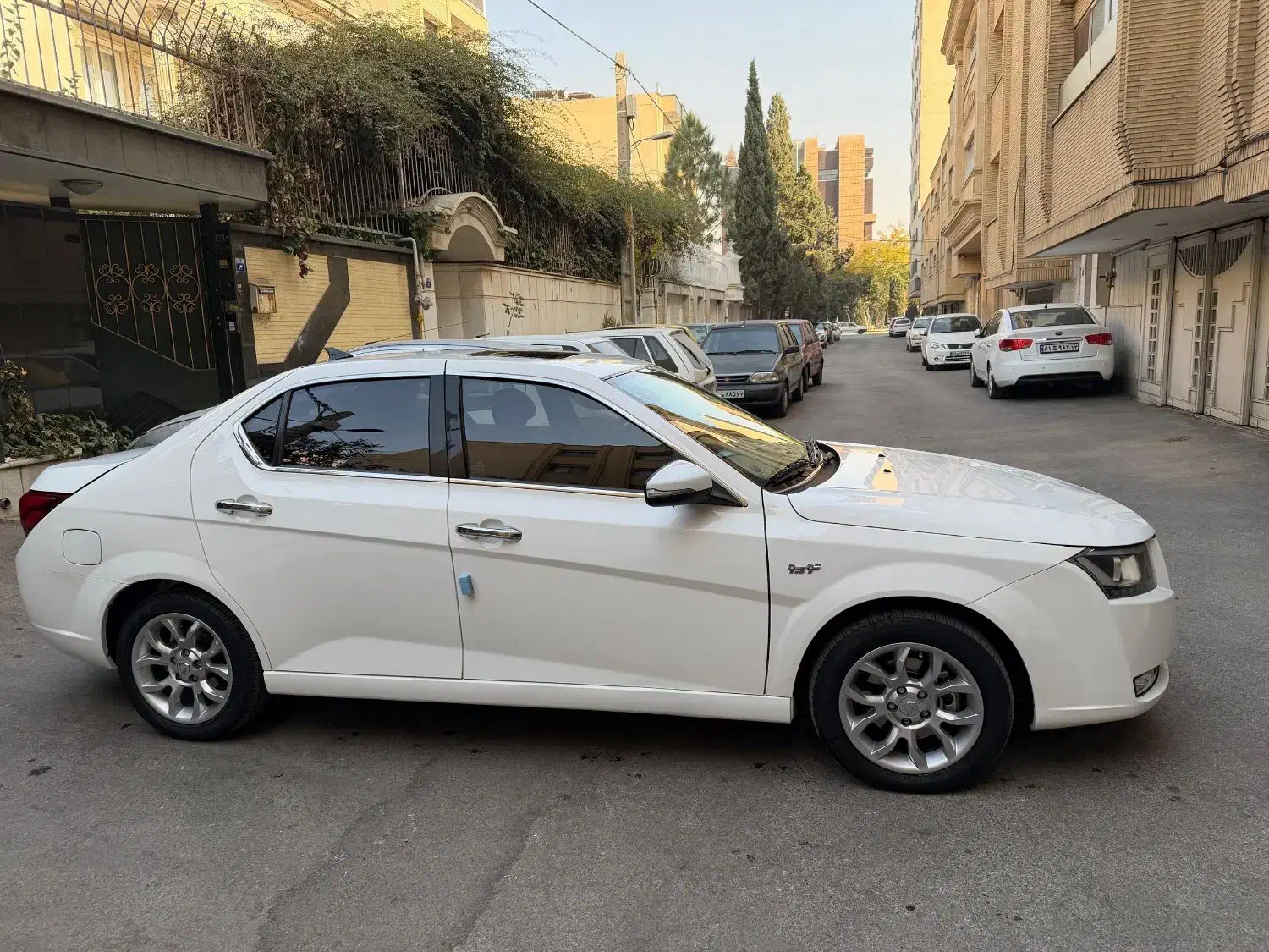 دنا پلاس اتومات توربو 1401|خودرو سواری و وانت|اصفهان, جلفا|دیوار