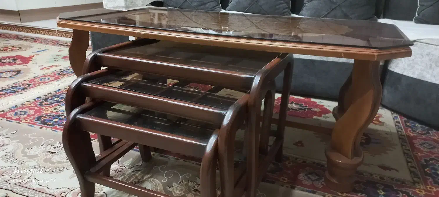 میز جلو مبلی و سه عدد عسلی|مبلمان خانگی و میز عسلی|ملایر, |دیوار