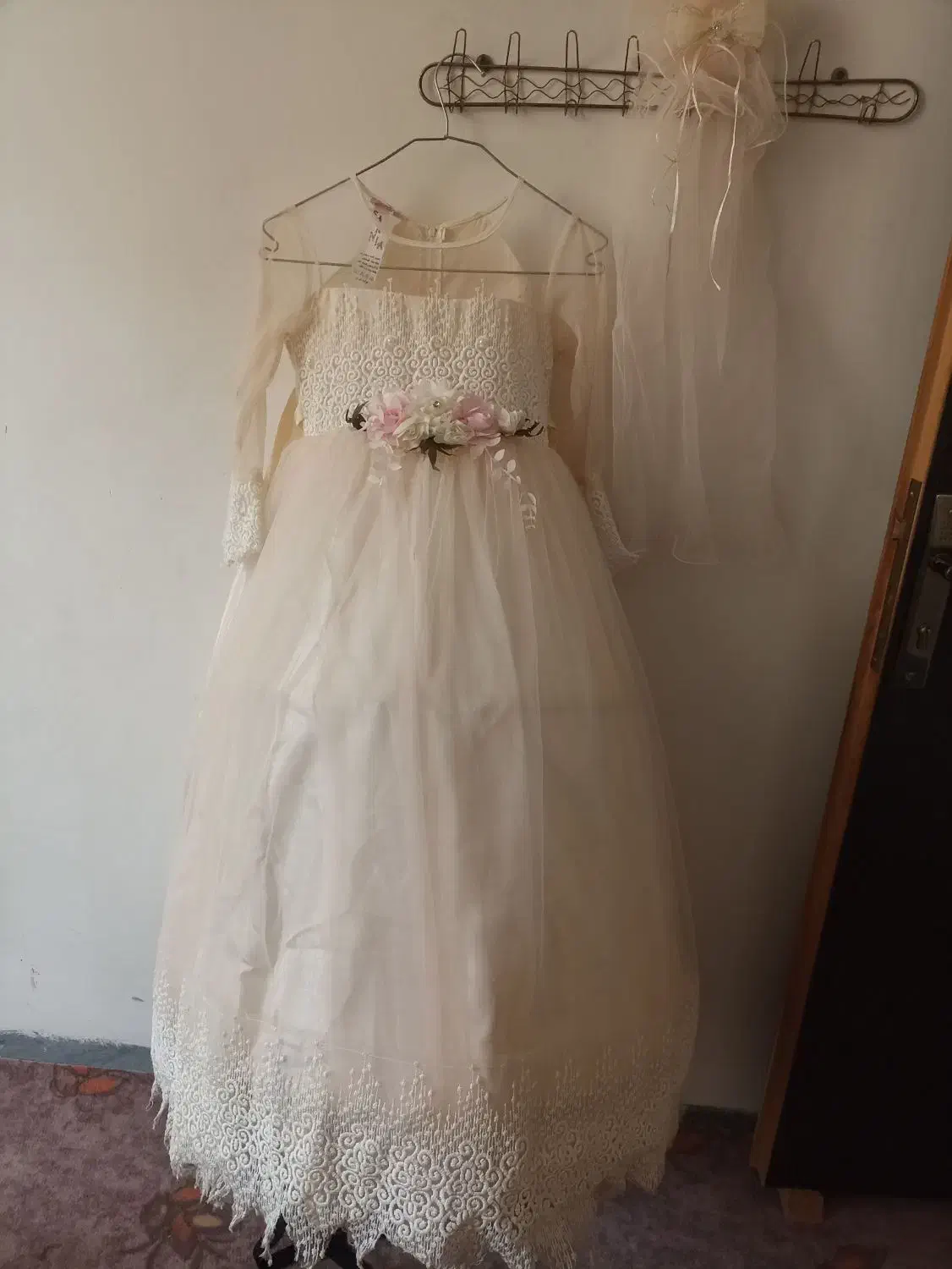 لباس عروس دخترونه|لباس|شیراز, شریف‌آباد|دیوار