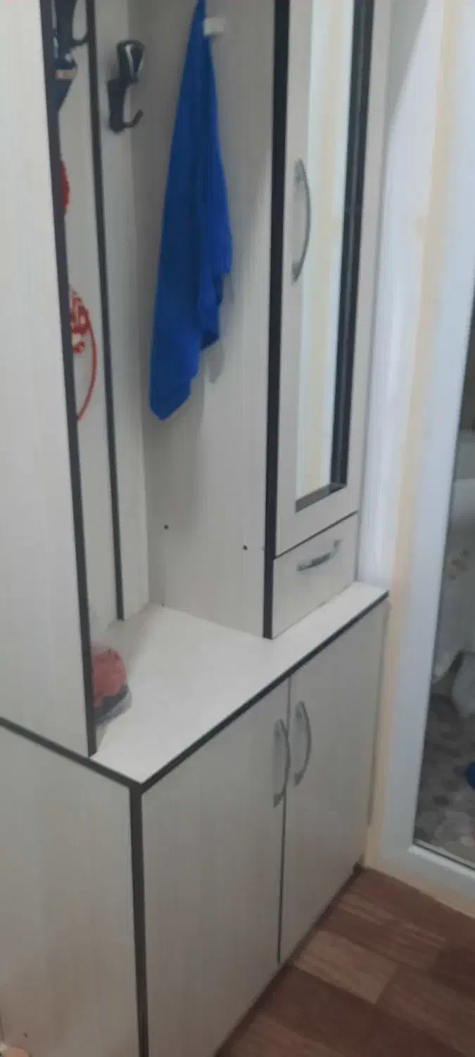 جاکفشی|جاکفشی، کمد، دراور|خمین, |دیوار