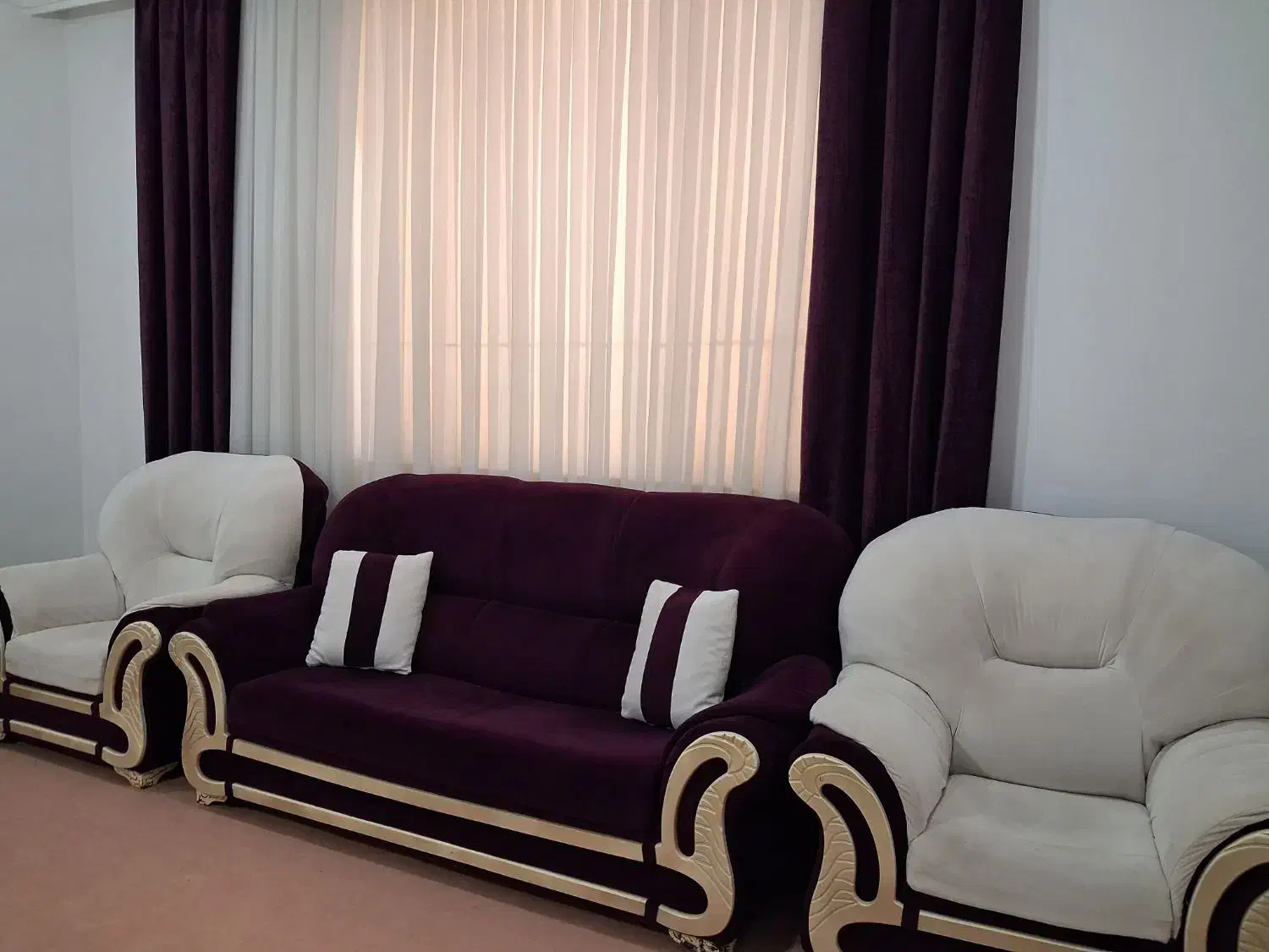 مبل و شال پرده ست|مبلمان خانگی و میز عسلی|قصرشیرین, |دیوار