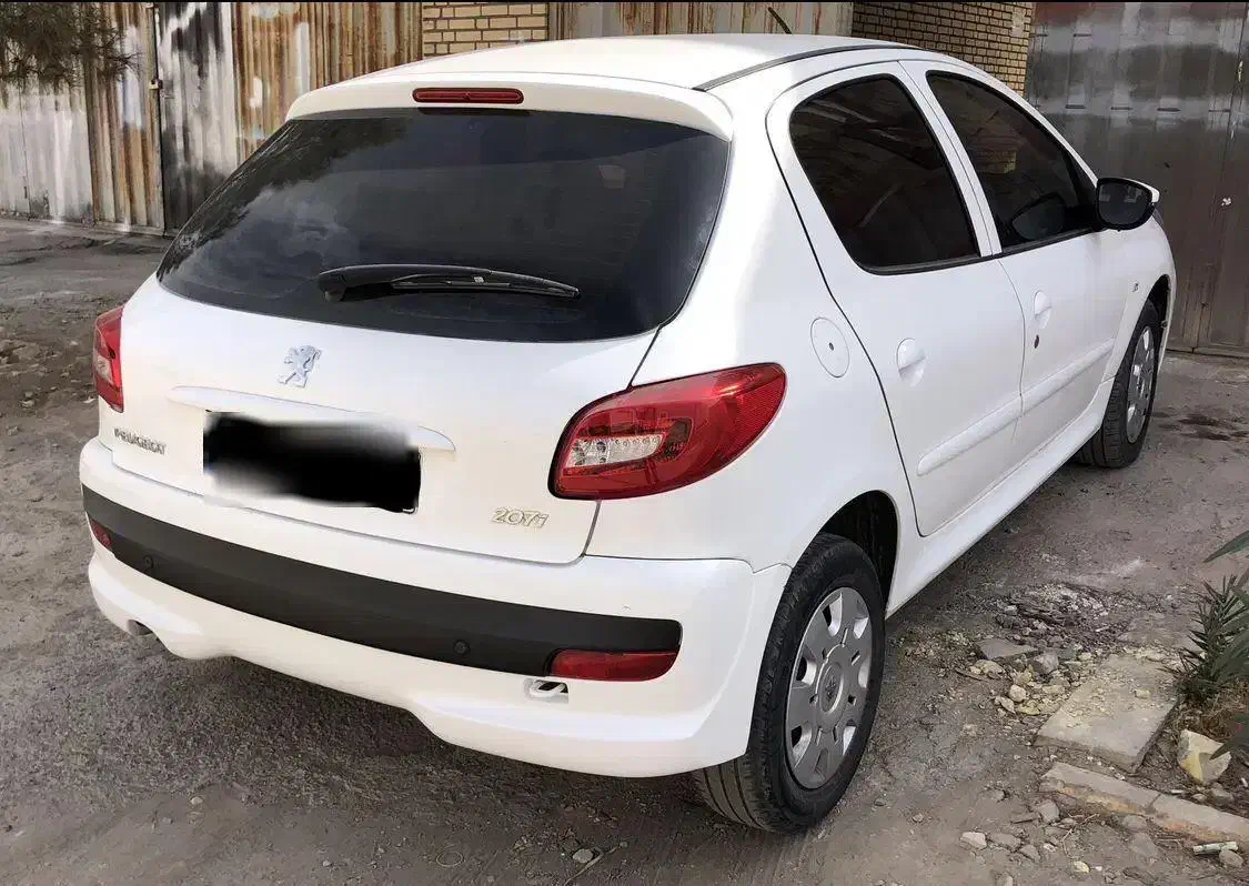 پژو ۲۰۷ دنده ای ۹۹|خودرو سواری و وانت|کاشان, پشت شهربانی|دیوار