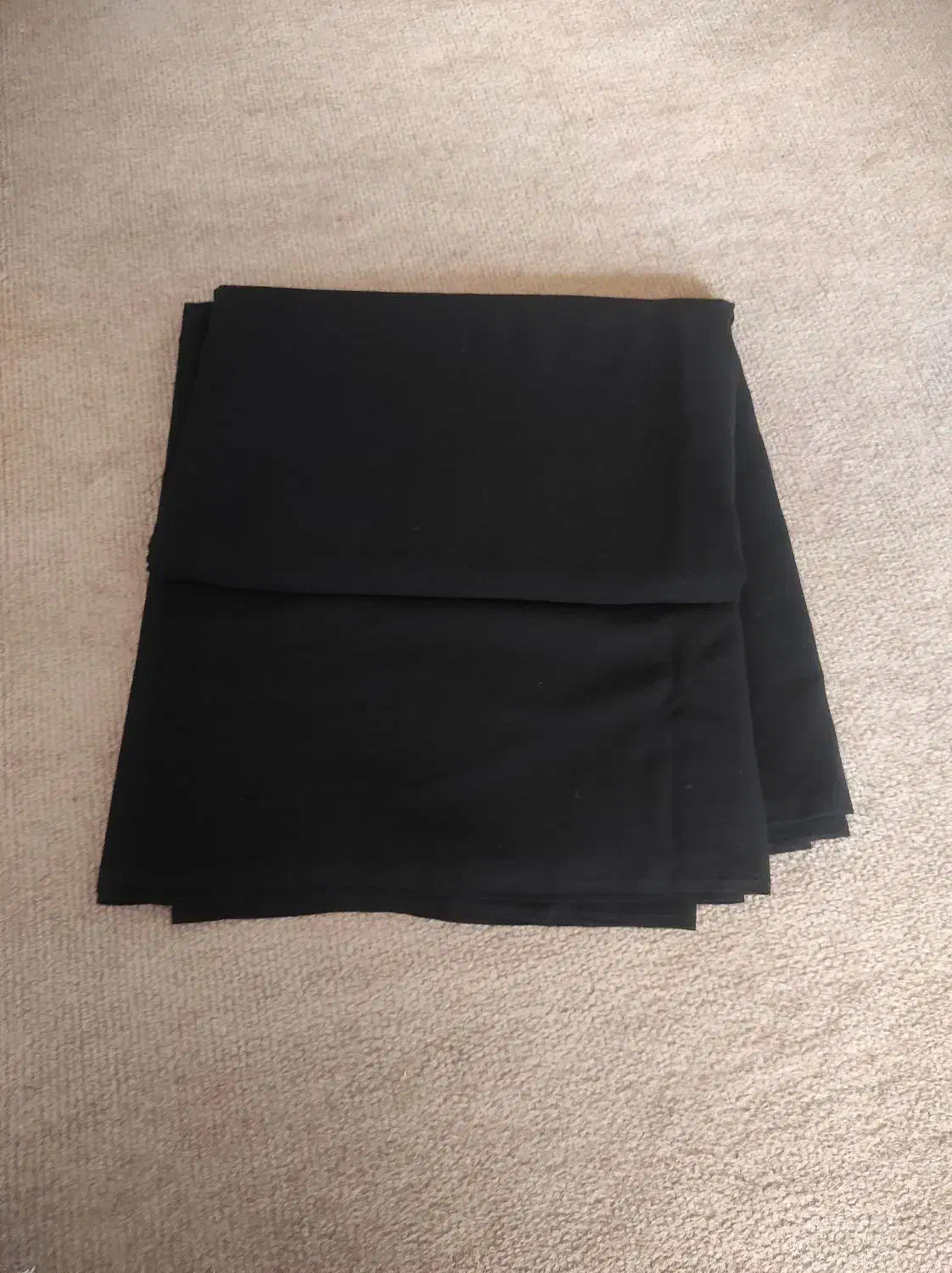 یه پارچه چادر کامل یک جا نماز مخملی هر دو عالی|لباس|قهدریجان, |دیوار