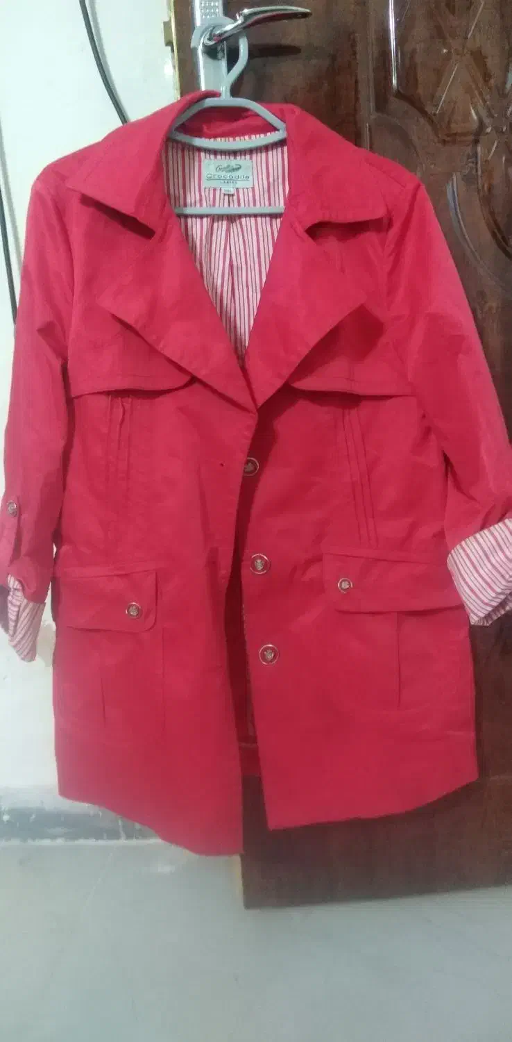 پالتو|لباس|بم, |دیوار