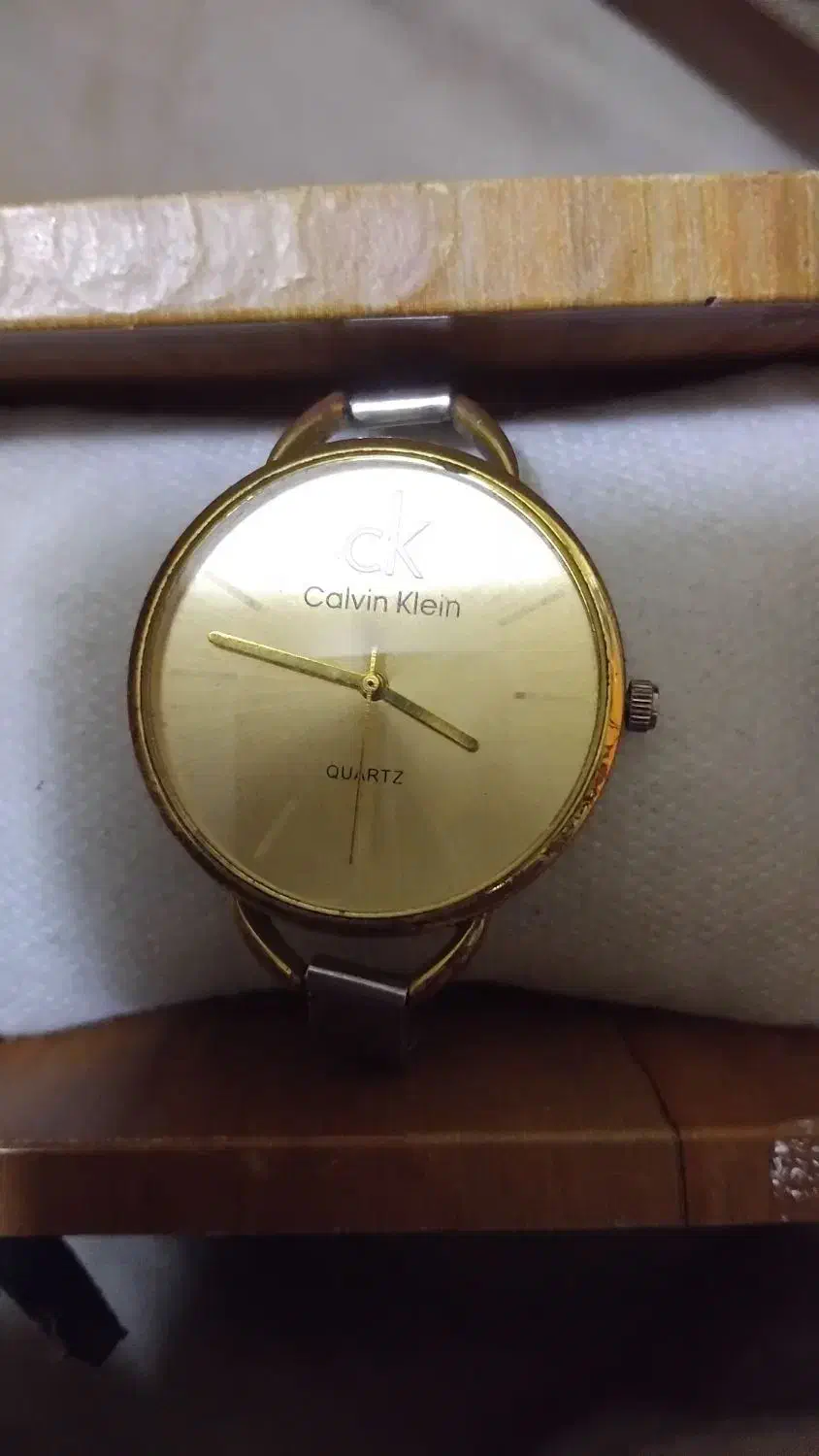 یک عدد ساعت زنانه QUARTZ مدل  Calvin Clein|ساعت|همدان, |دیوار