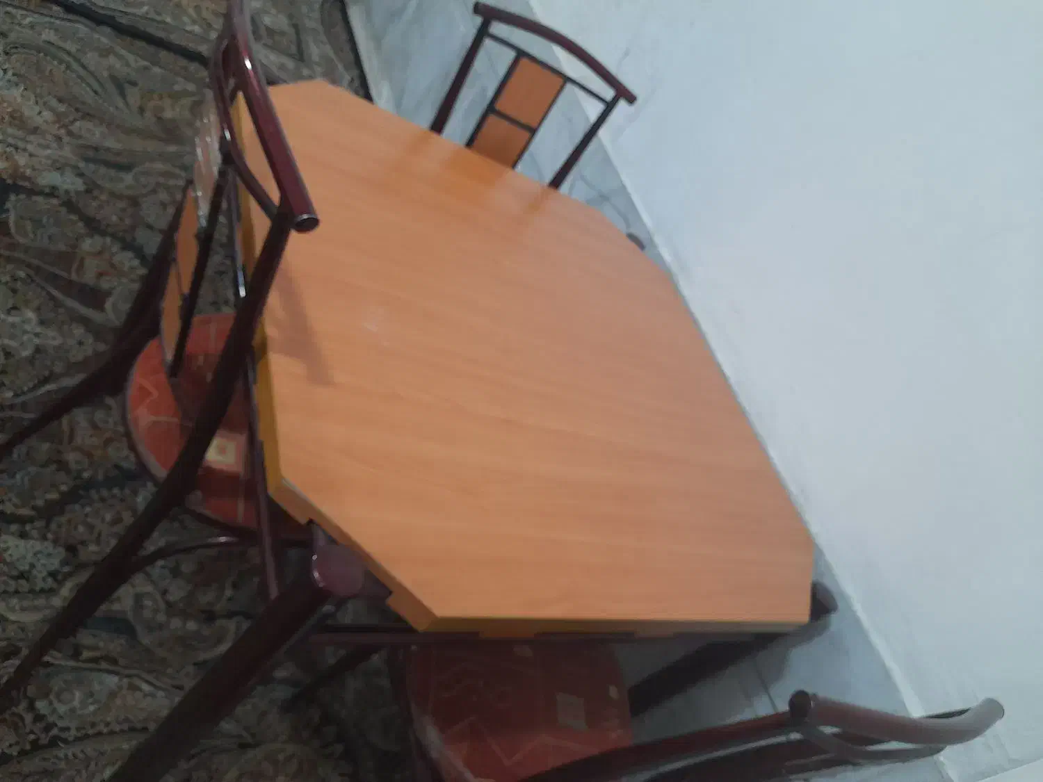 میز و صندلی ۴ نفره|میز و صندلی غذاخوری|زاهدان, |دیوار