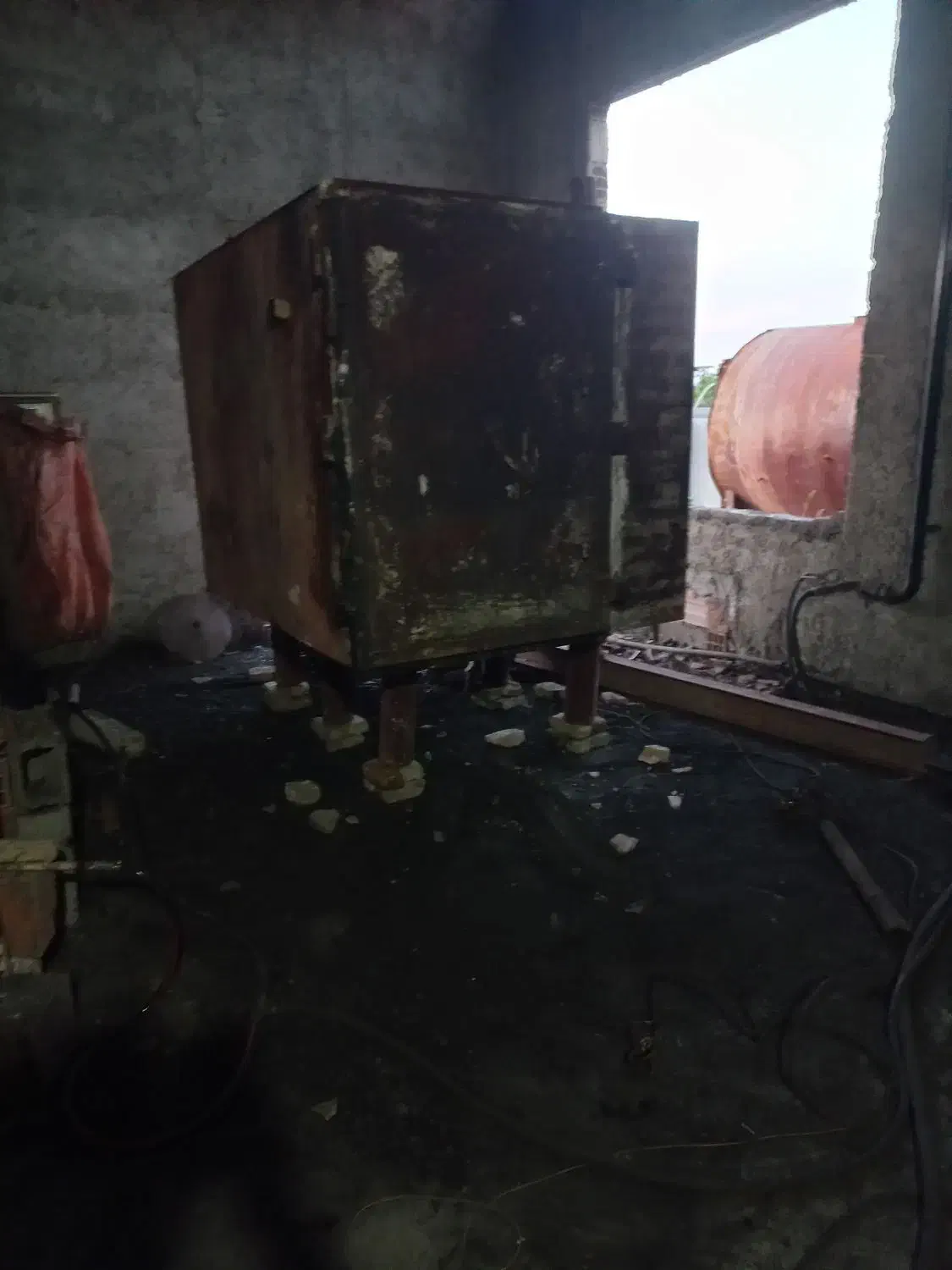 کوره زغال ۲ تنی|ماشین‌آلات صنعتی|بندر گز, |دیوار