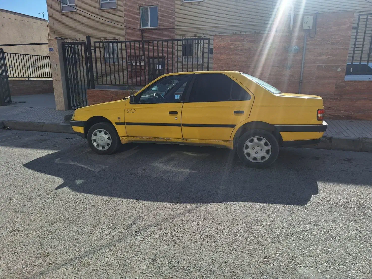 پژو405 تاکسی برون شهری|خودرو سواری و وانت|قم, سالاریه|دیوار