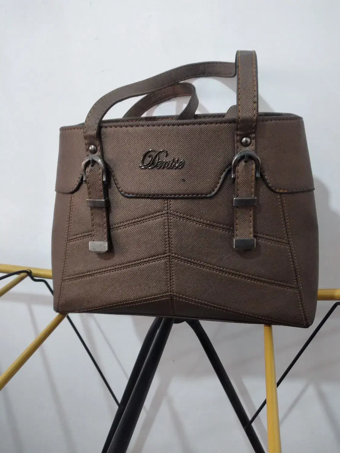 کیف رو دوشی|کیف، کفش، کمربند|فومن, |دیوار