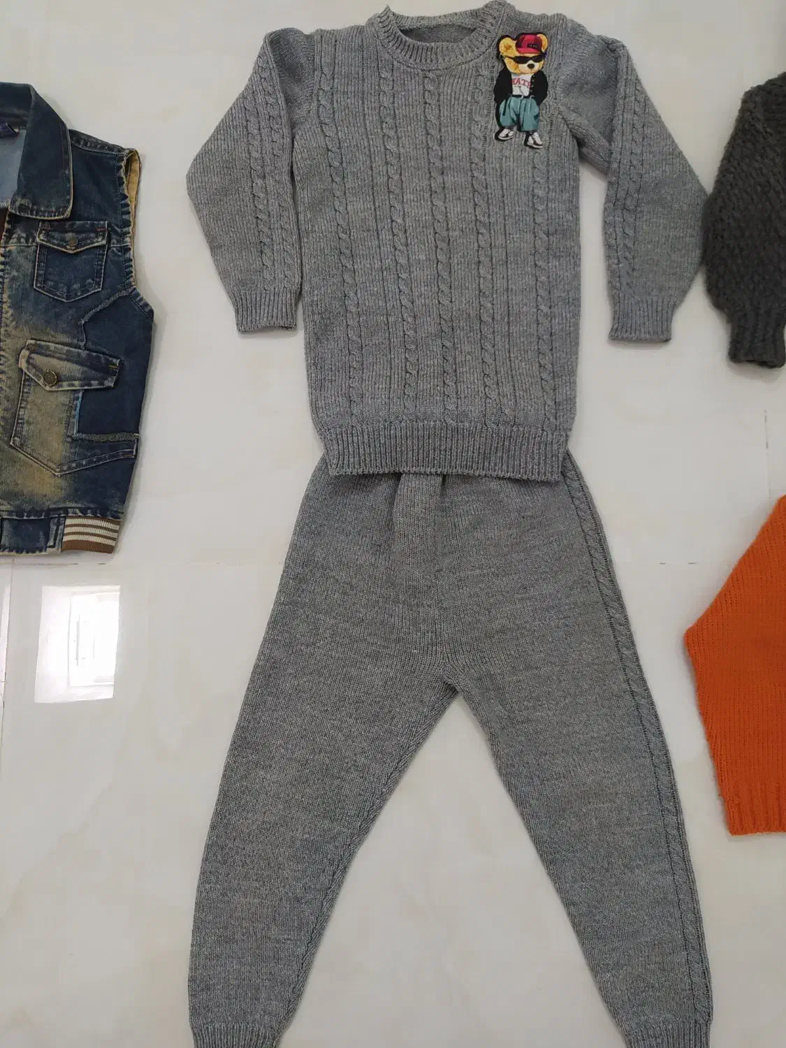 لباس بچگانه همه در حد نو قیمت مناسب|کفش و لباس بچه|تربتحیدریه, قائم|دیوار