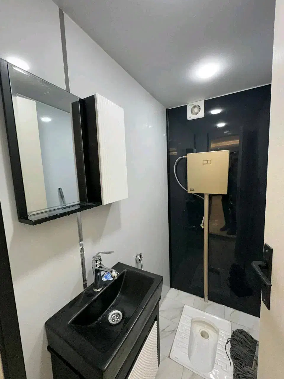 ۵۲متر/طبقه اول/پارکینگ سندی/فول دیزاین|فروش آپارتمان|گرمدره, |دیوار