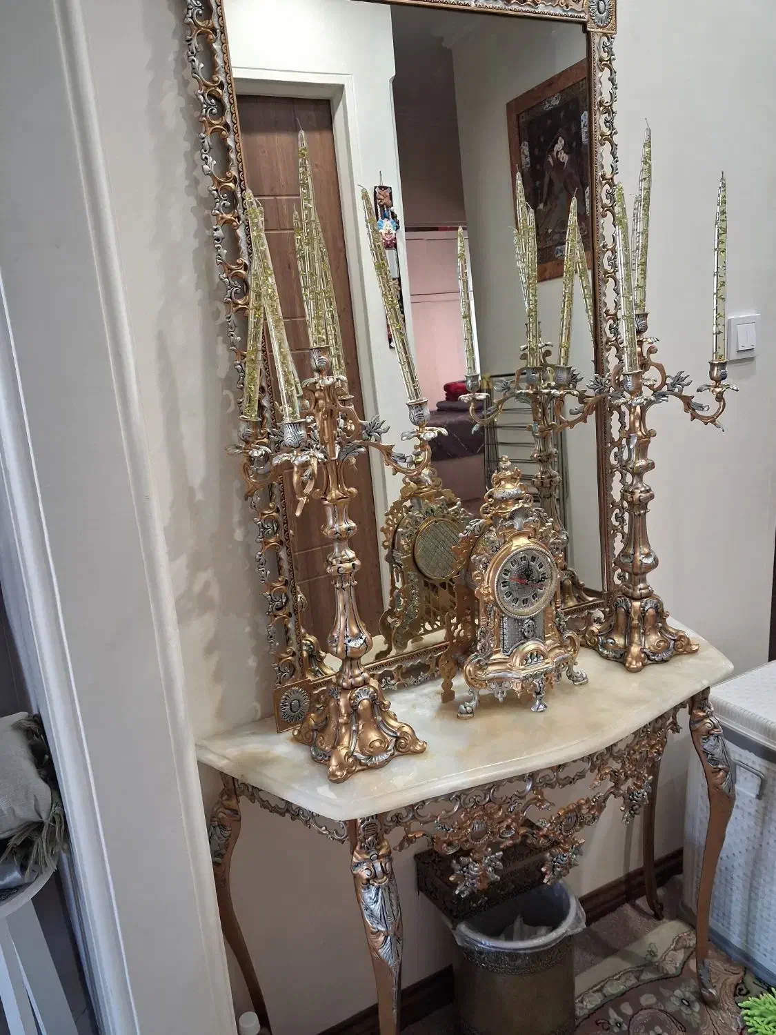 ست اینه وشمعدان وساعت به همراه میز،برنجی،دو رنگ|صنایع دستی و سایر لوازم تزئینی|دماوند, گیلاوند|دیوار