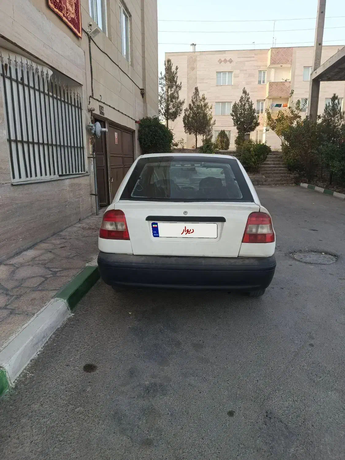 پراید۱۴۱ سفید / رینگ اسپورت/موتور ضمانتی|خودرو سواری و وانت|مشهد, صیاد شیرازی|دیوار