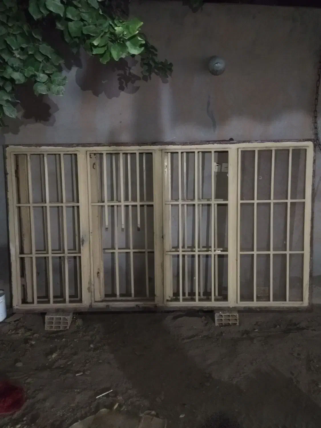 درب و پنجره آهنی دست دوم|مصالح و تجهیزات ساختمان|بجنورد, |دیوار