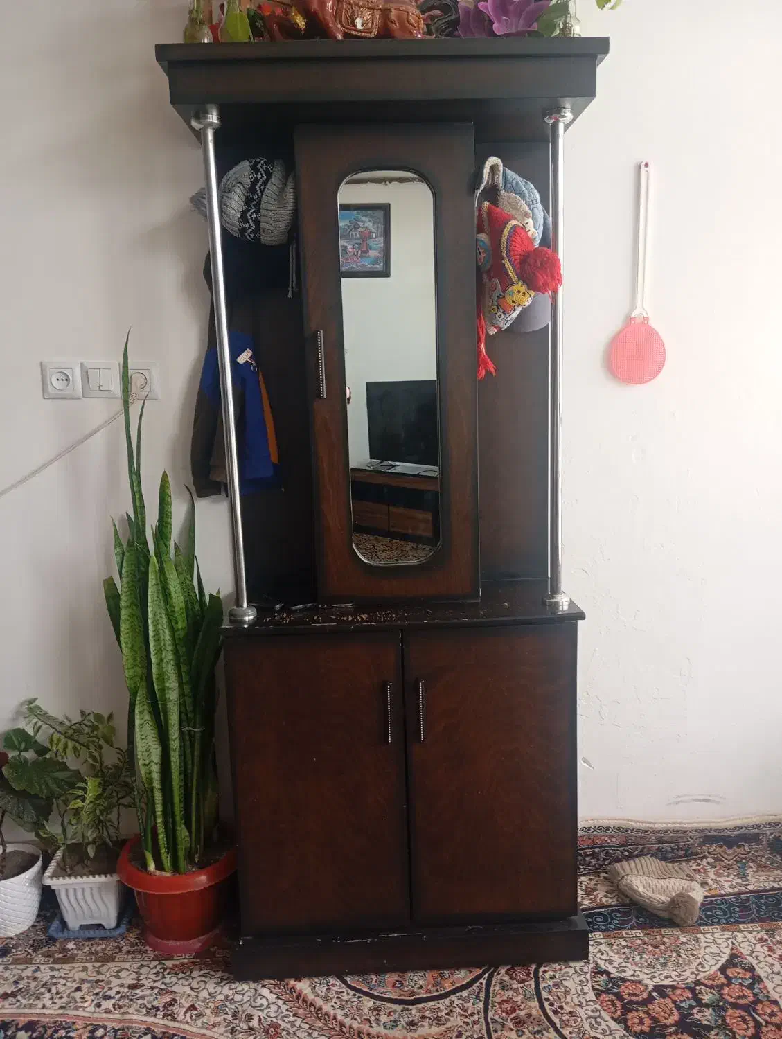 جاکفشی|جاکفشی، کمد، دراور|نیشابور, شهید بهشتی|دیوار