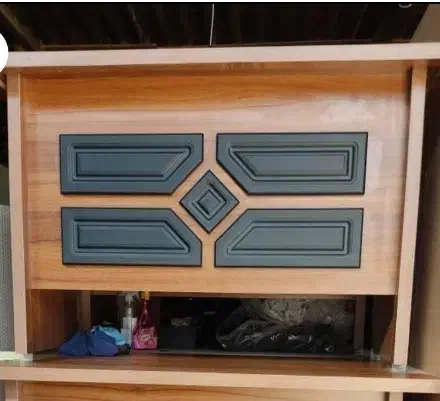 یک عدد میز در حد نو دو هفته استفاده شده|میز تحریر و کامپیوتر|تهران, خزانه|دیوار