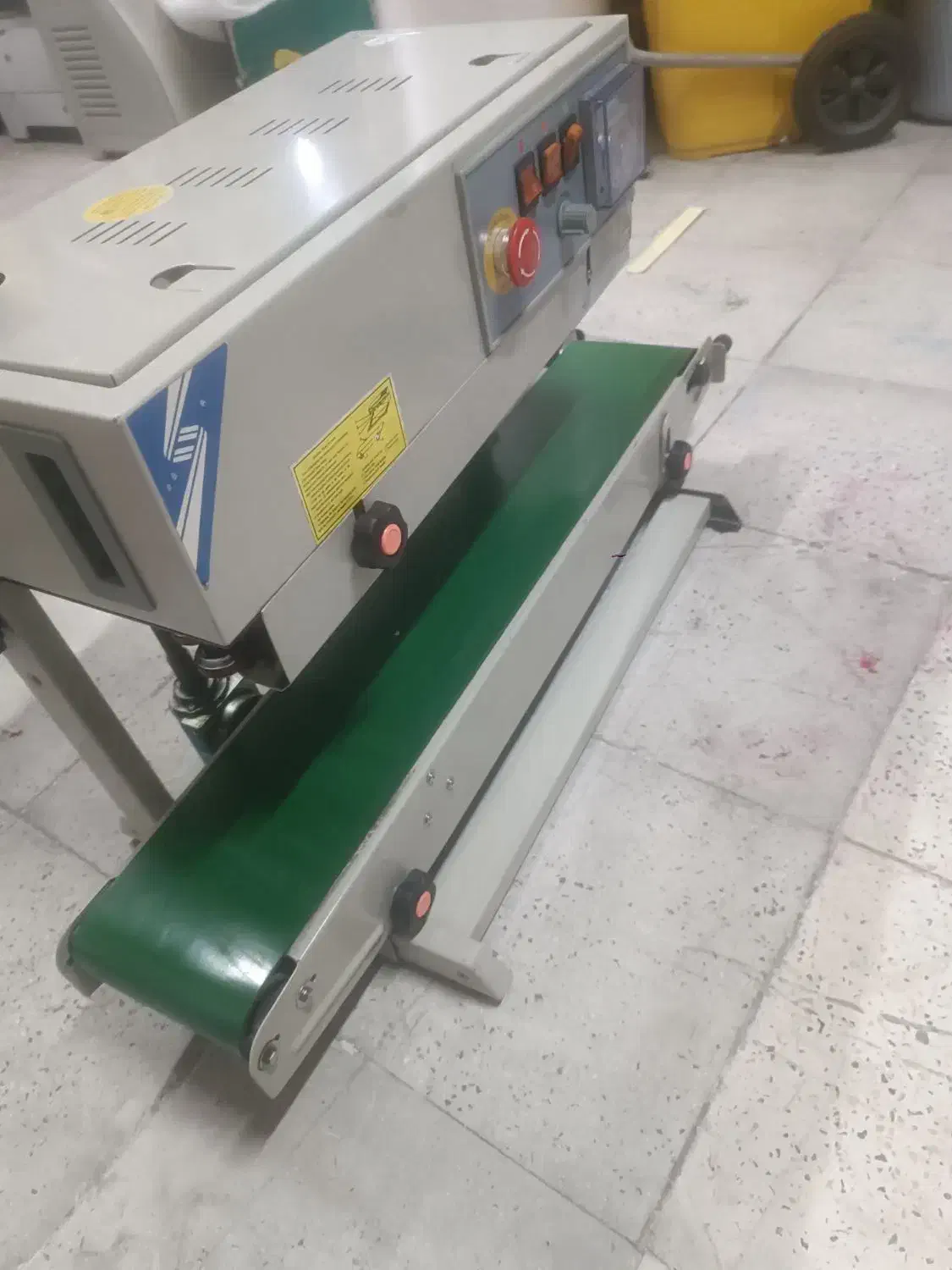 دستگاه پرس و بسته بندی|ماشین‌آلات صنعتی|بردسکن, |دیوار