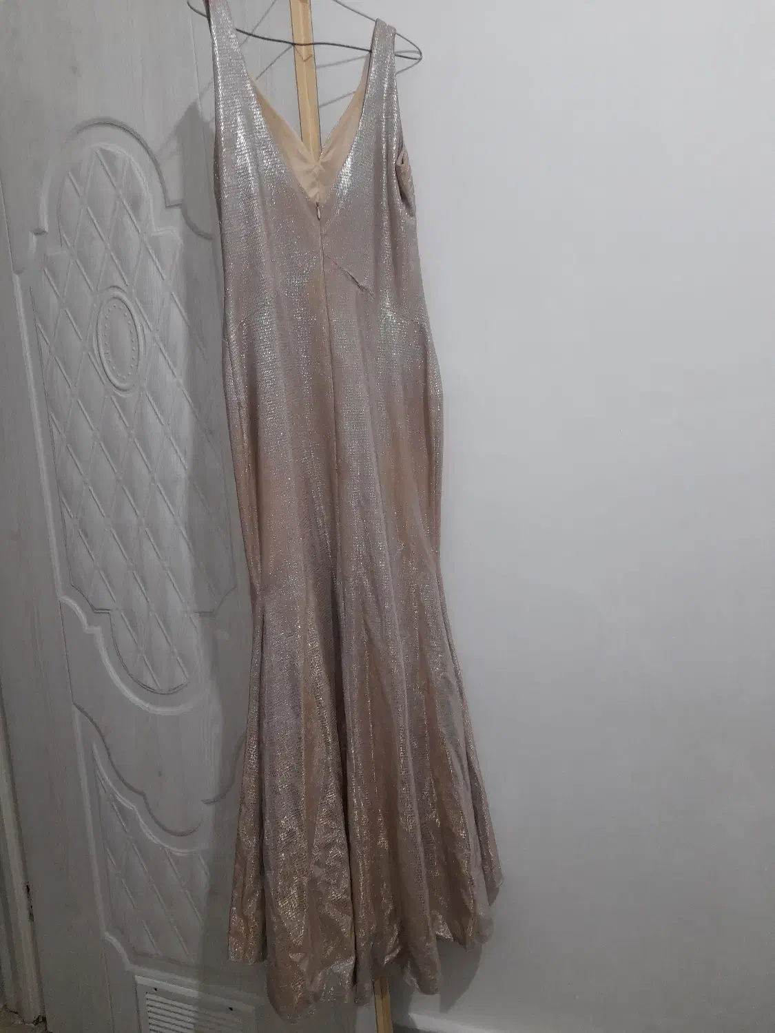 لباس مجلسی|لباس|تربتحیدریه, حسنی بالا|دیوار