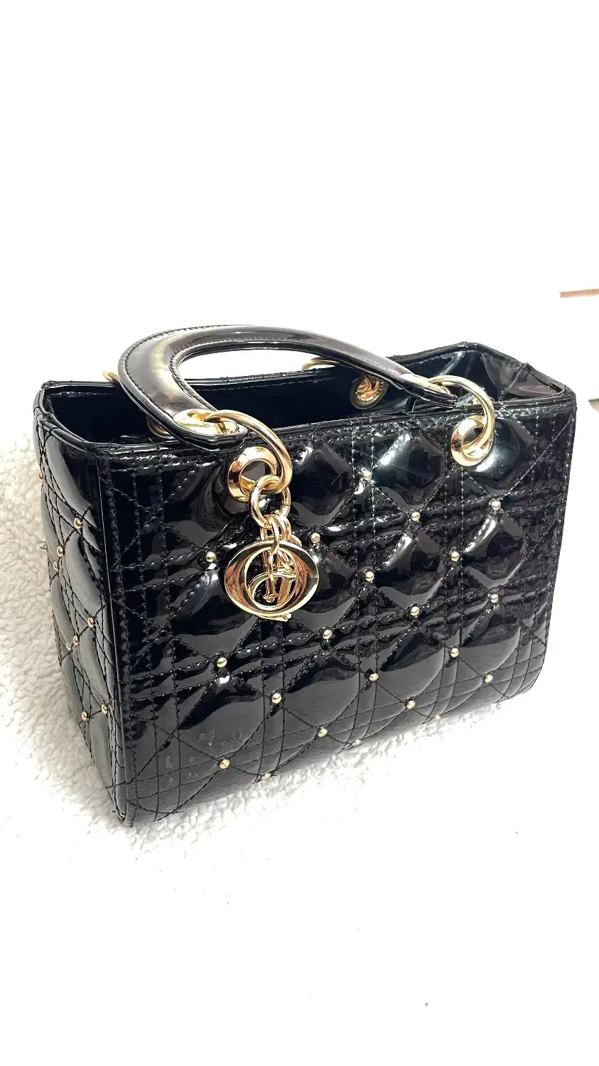 تعدادی کیف|کیف، کفش، کمربند|یزد, |دیوار