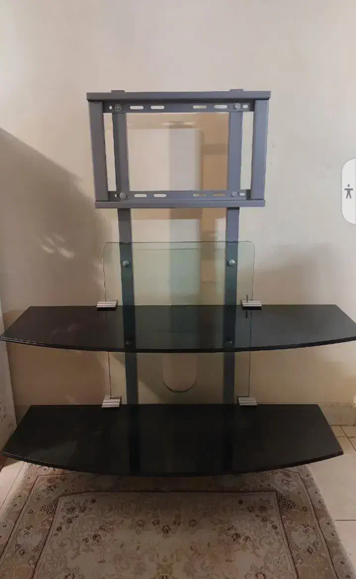 تعدادی لوازم  خانگی|بوفه، ویترین، کنسول|اصفهان, باغ دریاچه|دیوار