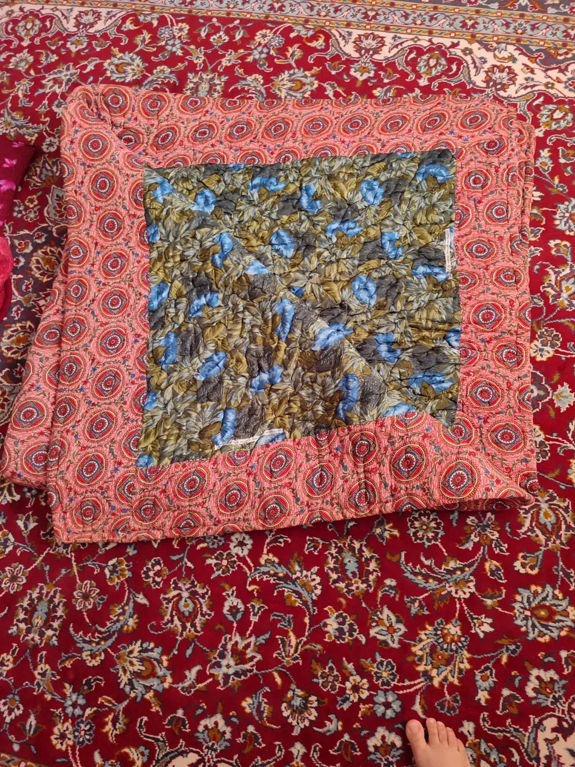 پتولاف بزرگ|رختخواب، بالش، پتو|گرگان, |دیوار