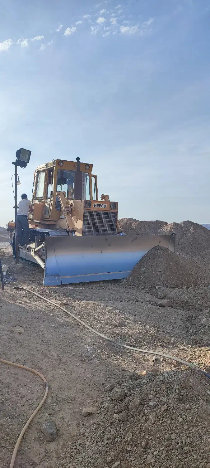 اجاره و خدمات بلدوزر|خدمات حمل و نقل|قزوین, |دیوار