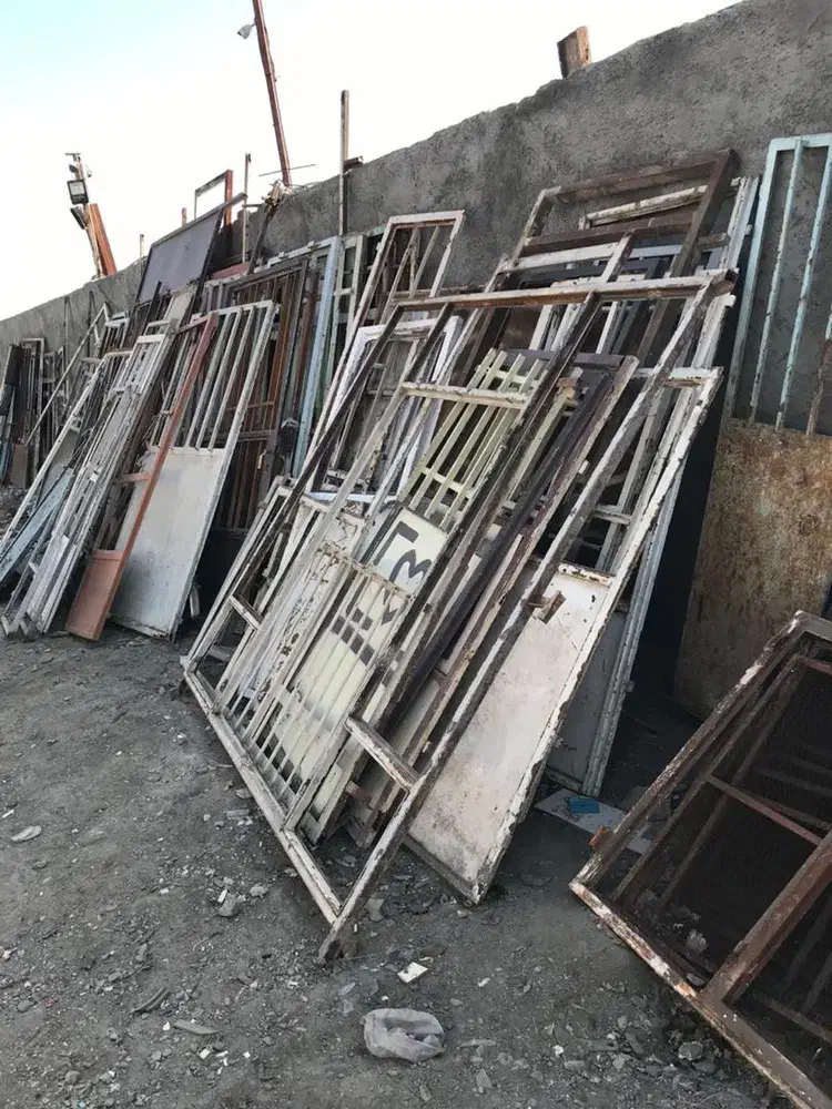 درو پنجره تیره آهن زرد مس چدن|خدمات پیشه و مهارت|شوشتر, |دیوار