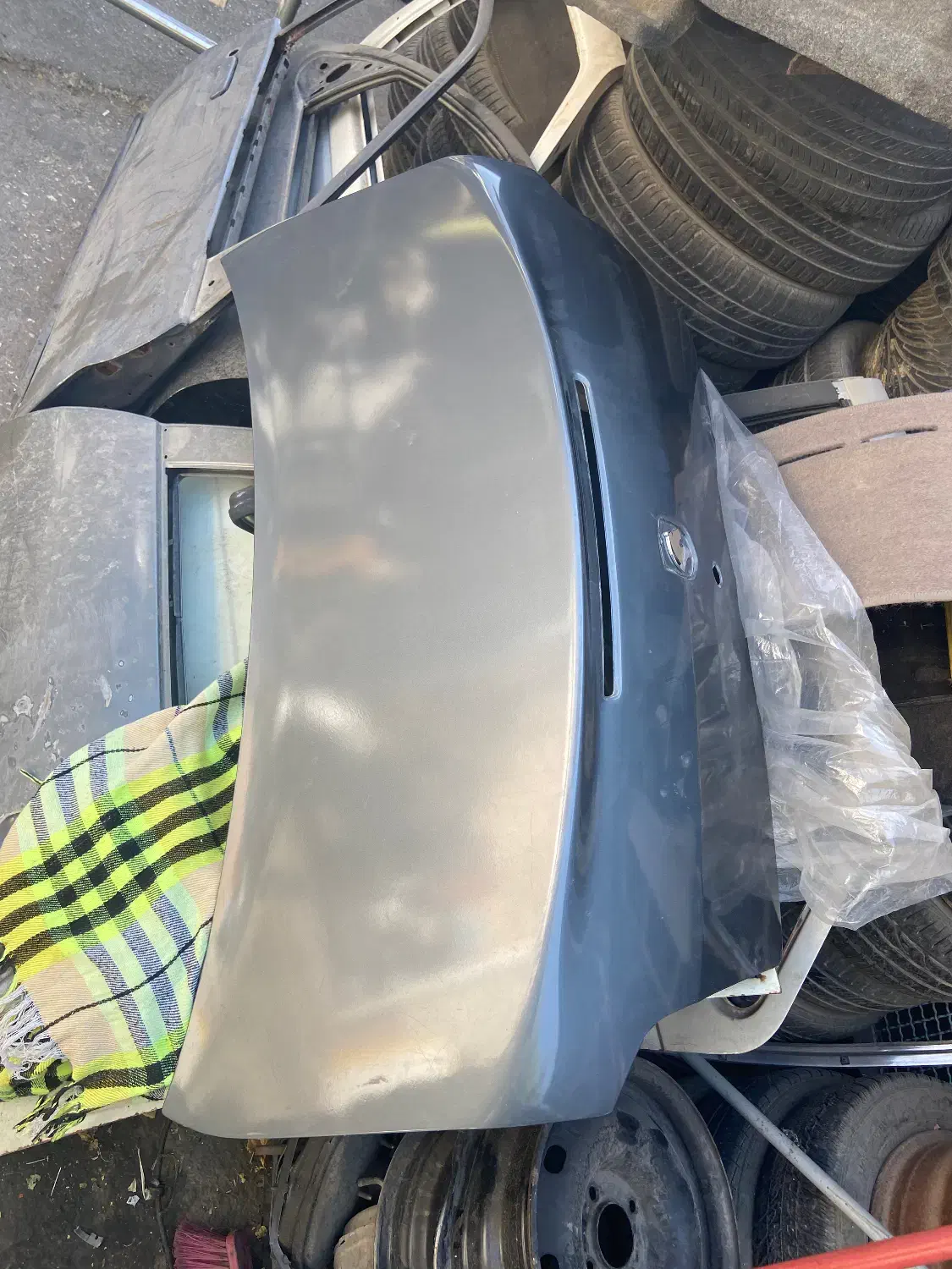 لاستیک سمند ال90 پارس۱۵ و درب صندوق رانا کویل۲۰۶|قطعات یدکی و لوازم جانبی|شیراز, شهرک پرواز|دیوار