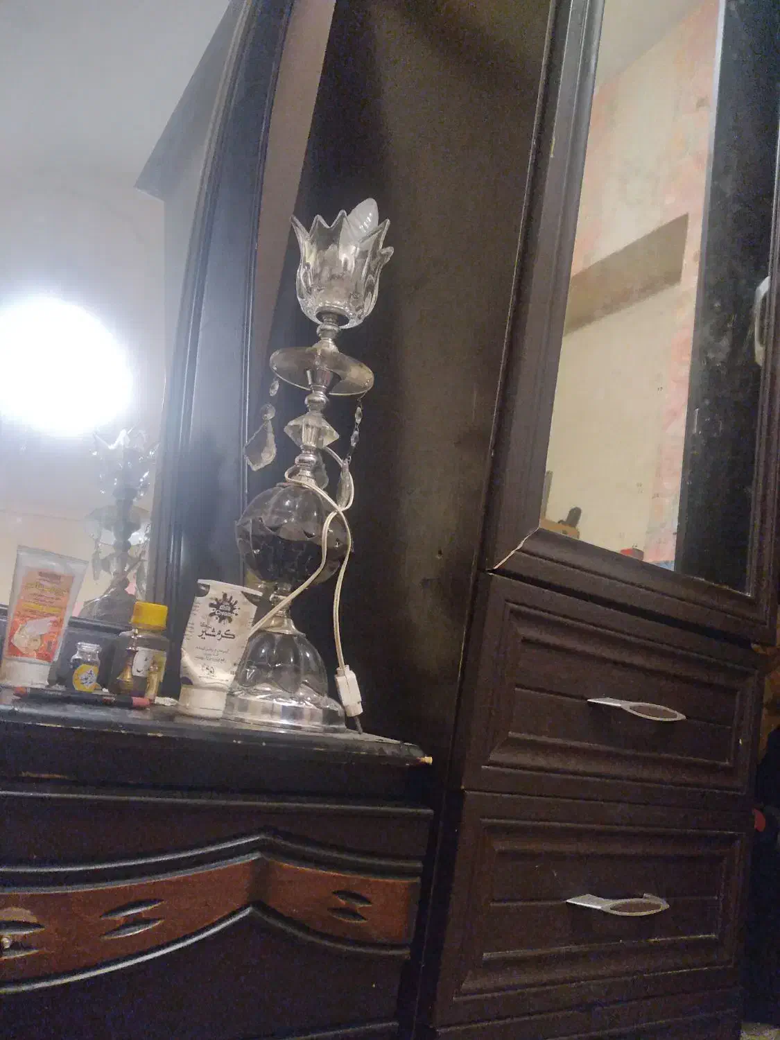 شمعدون|لوستر و چراغ آویز|مشهد, بهمن|دیوار