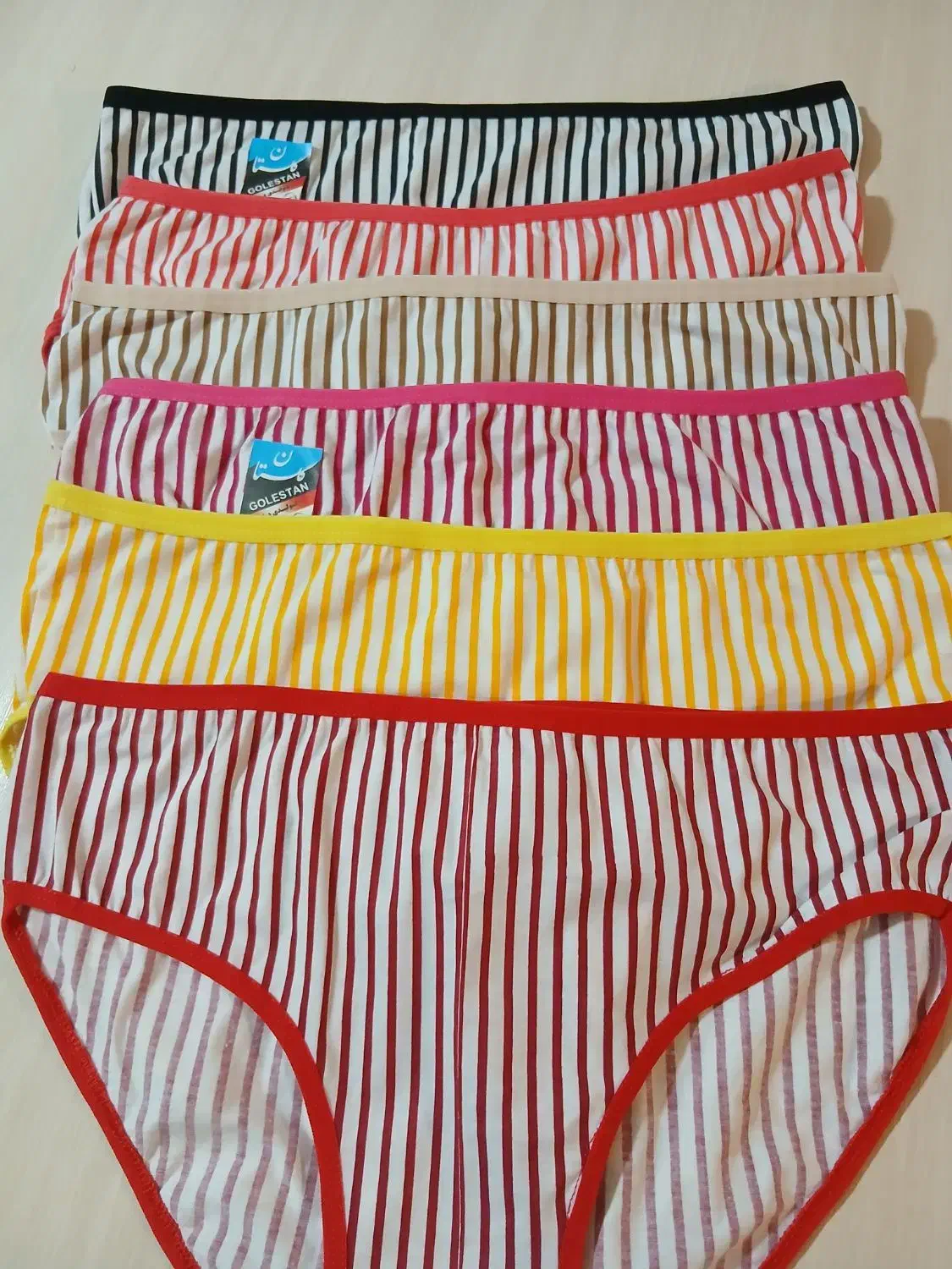 شورت نخی|لباس|بندر انزلی, امامزاده|دیوار