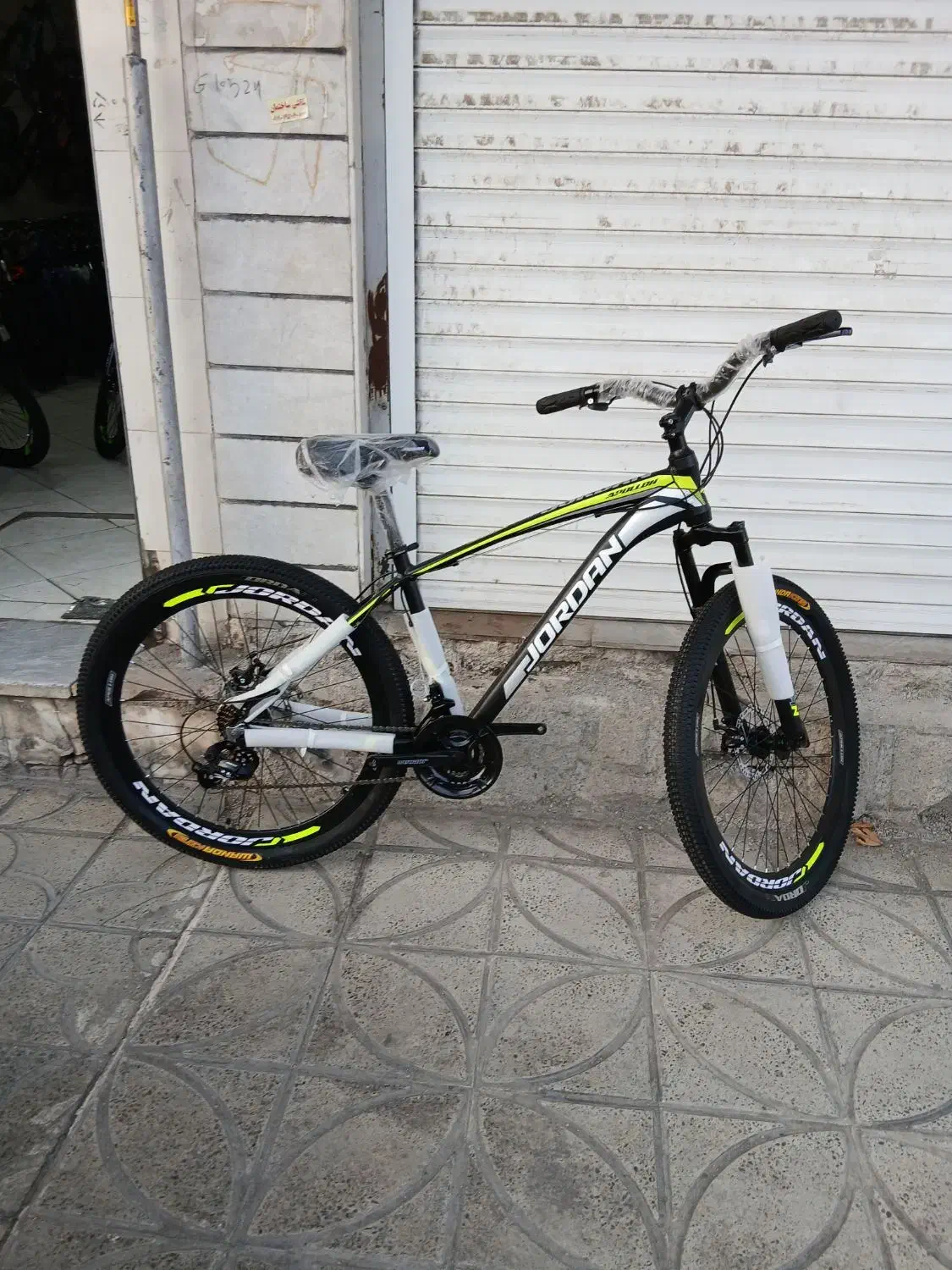 دوچرخه سرای ساوجبلاغ هشتگرد|دوچرخه، اسکیت، اسکوتر|هشتگرد, هشتگرد قدیم|دیوار