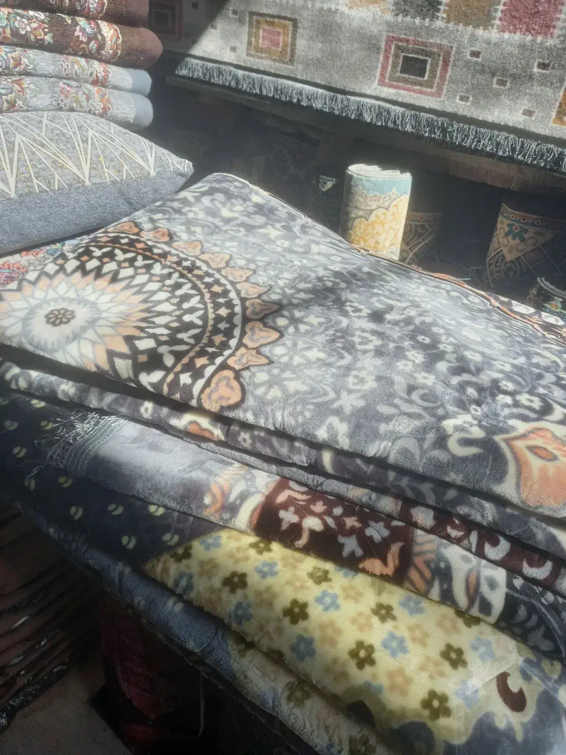 پتوفرش ضخیم درجه یک|رختخواب، بالش، پتو|کرمان, |دیوار