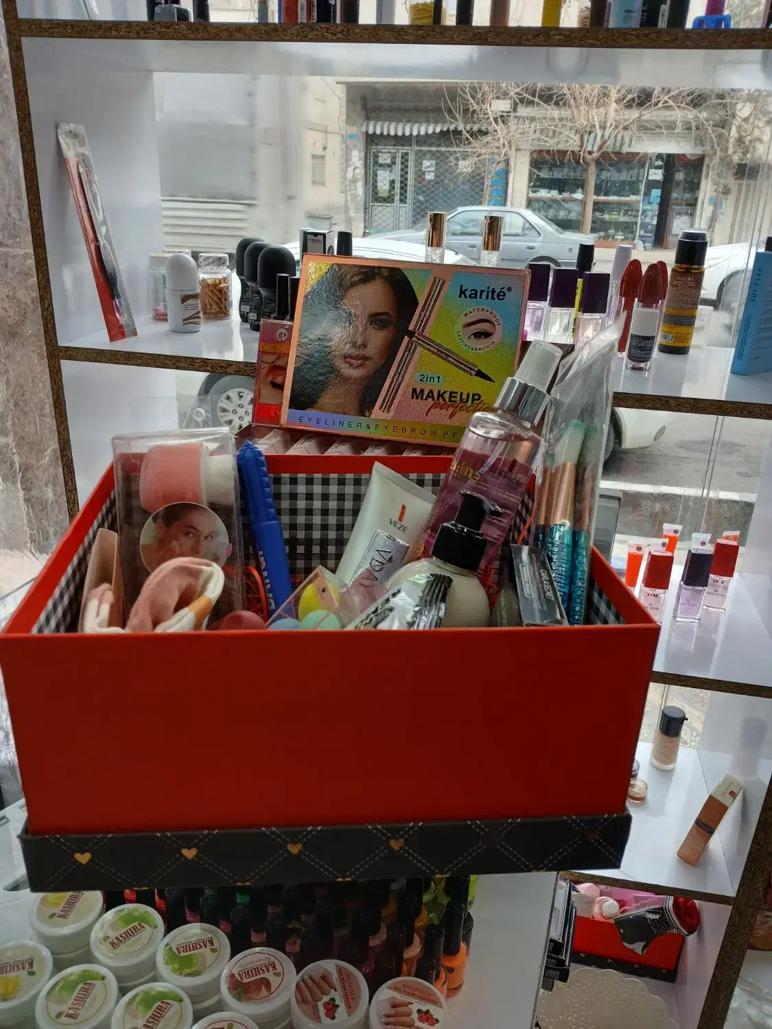 فروشی به علت تغییر دکوراسیون|فروشگاه و مغازه|شهریار, شهریار|دیوار