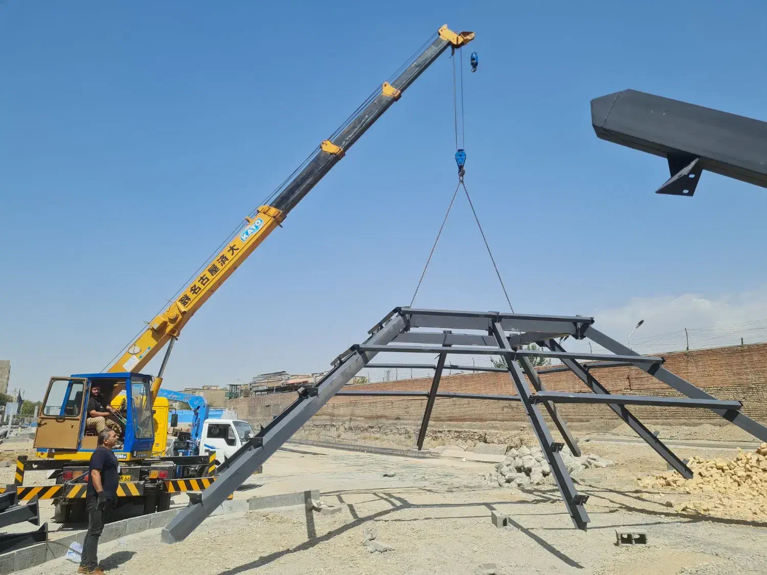 کارکر ساده جهت شاگردی جرثقیل|استخدام حمل و نقل|تهران, شهرک استقلال|دیوار