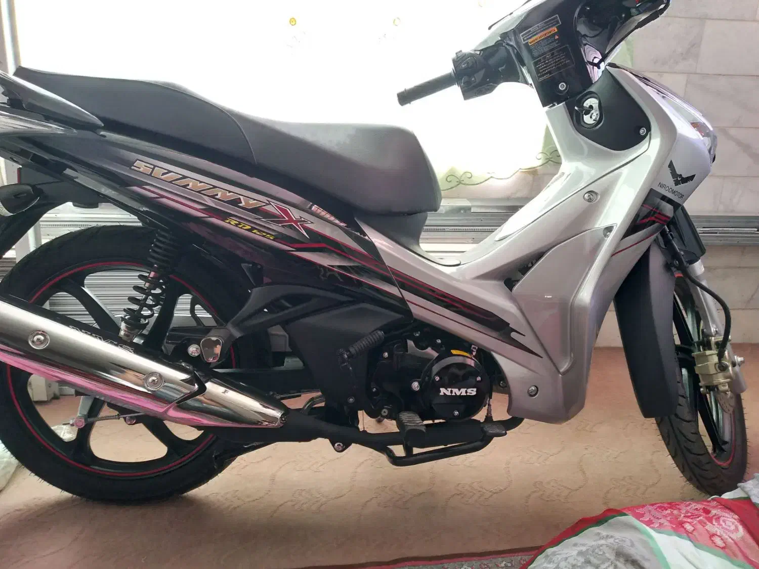 موتور بیکلاچ|موتورسیکلت|بافت, |دیوار