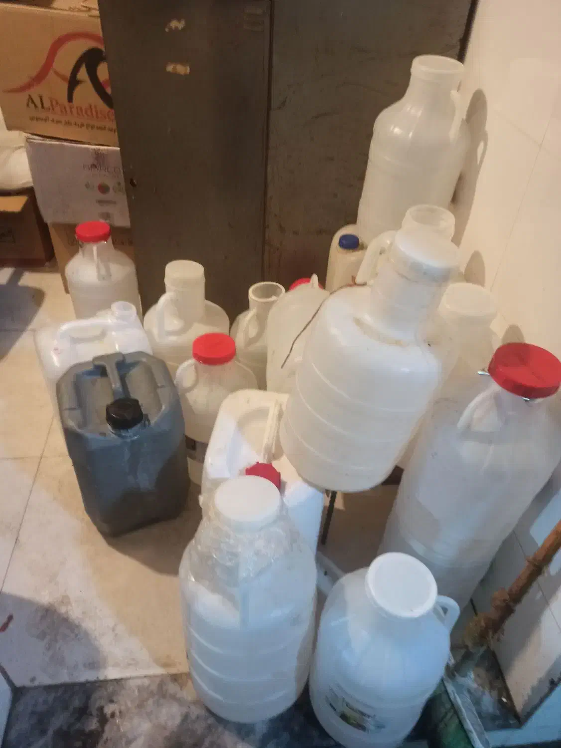 دبه و سطل|ظروف نگهدارنده، پلاستیکی، یک‌بارمصرف|مشهد, تربیت (صدف)|دیوار