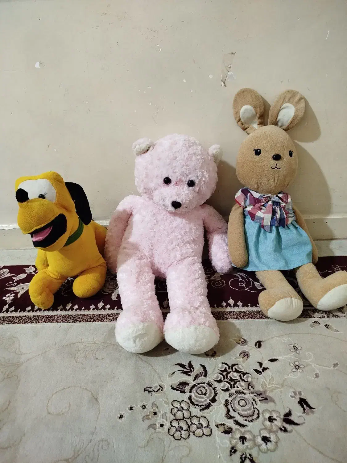 عروسک|اسباب‌بازی بچه|اهواز, منبع اب|دیوار